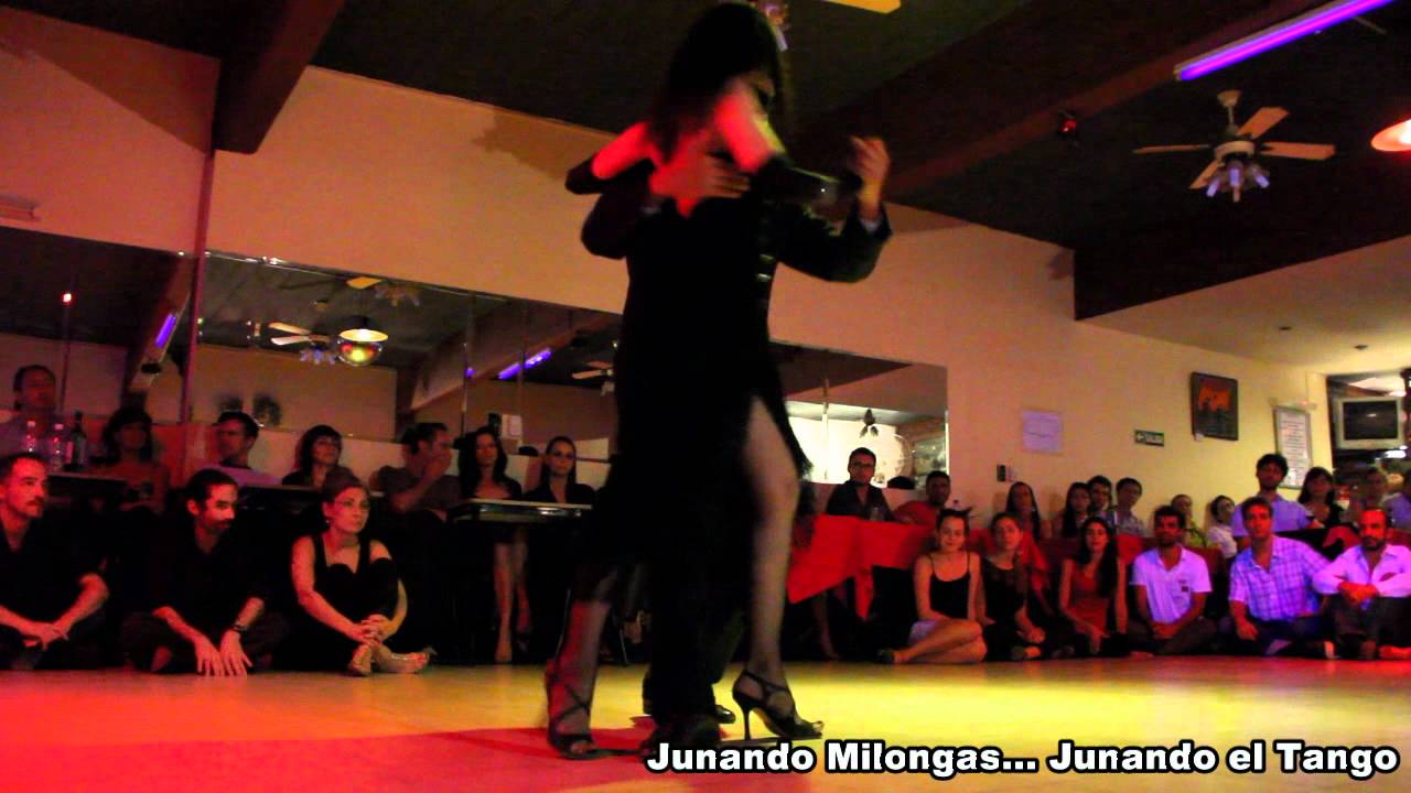 TANGUITO CEJAS Y GENOVEVA FERNANDEZ EN MILONGA10 (02)