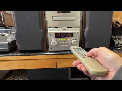 AIWA XR-M30 Compact Disc Stereo System Receiver, Speakers, CD Player, Remote; Tested SEE VIDEO image 18