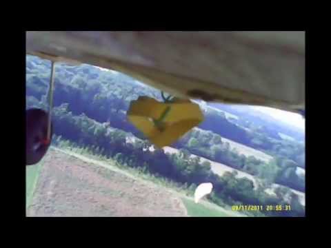 planeflyer - Rc space shuttle parachute drop