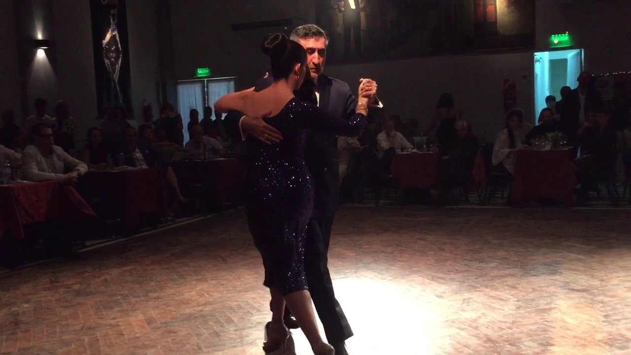 José Luis Gonzáles y Paulina Cazabon bailan un Tango "Viviani" de Carlos di Sarli