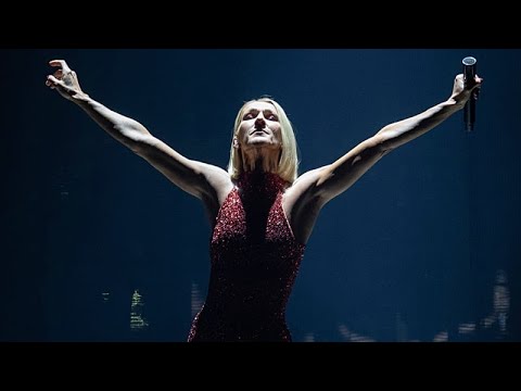 Video Thumbnail: Eiffelturm erstrahlt in Paris zu Céline Dions Bühnen-Comeback