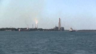 preview picture of video 'Ships Passing On St. Clair River'