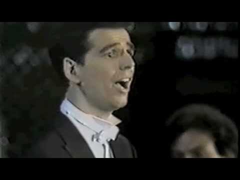 Aris Christofellis: Il tenero momento