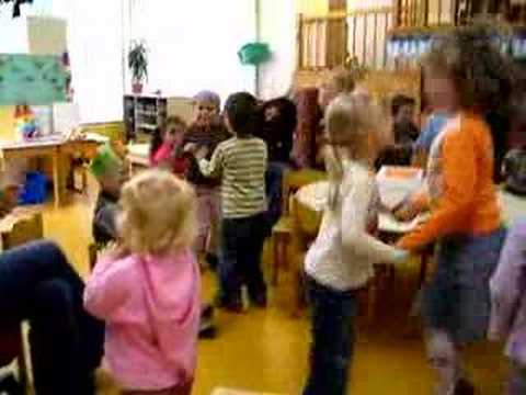 groep 1 /2 van de Oranjehof viert feest!