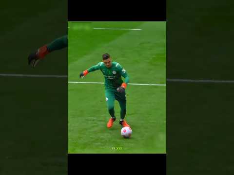Ederson launches an incredible long kick 🚀 #trending #football #shorts