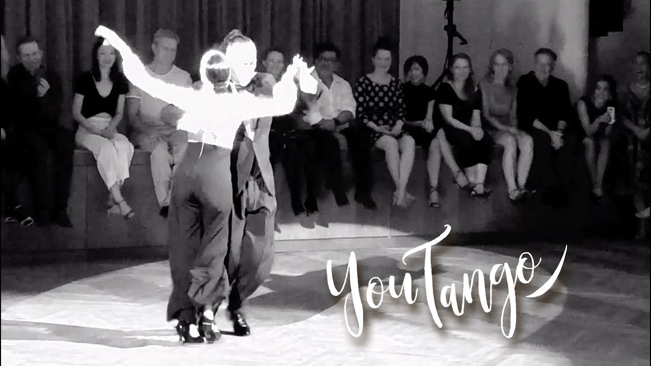 Eduardo Capussi & Mariana Flores, "Porteña Linda"