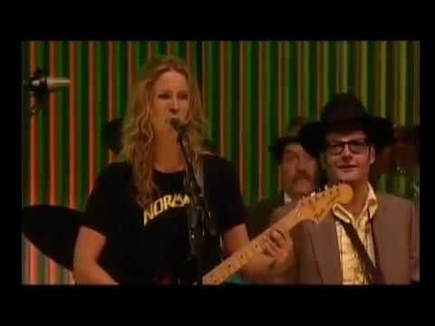 Tessa Boomkamp en Normaal -  Alie