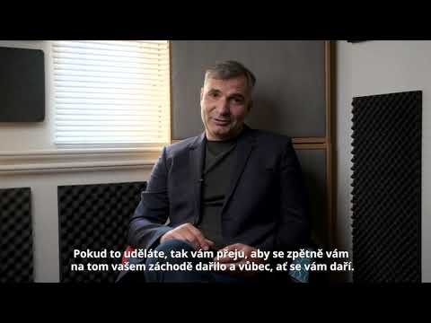 Jiří Macháček přeje hezké Vánoce se záchodem