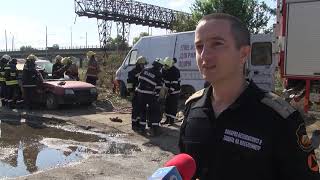 Пожарникари демонстрираха метод за спасяване на пострадал при ПТП