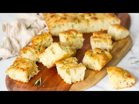Easy Focaccia Recipe (with yeast or sourdough starter), No-Knead Focaccia
