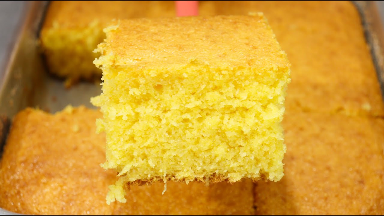 QUANDO EU FAÇO ESSE BOLO DE MILHO COM COCO NÃO SOBRA NADA! BOLO FOFINHO E MOLHADINHO