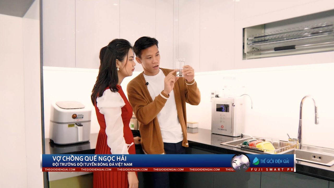 Gia đình Quế Ngọc Hải bất ngờ về công dụng của máy lọc nước ion kiềm đình đám Fuji Smart P8