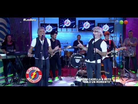 Beto Casella y Su Imitador, Cantan: Solo Un Momento – Peligro Sin Codificar
