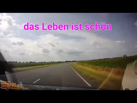 Der Wolfsburger Selbstmörder Elektro Werks VW fährt voll in den Gegenverkehr