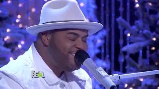 Adrienne &amp; Israel Houghton Perform 'Little Drummer Boy' *copied*