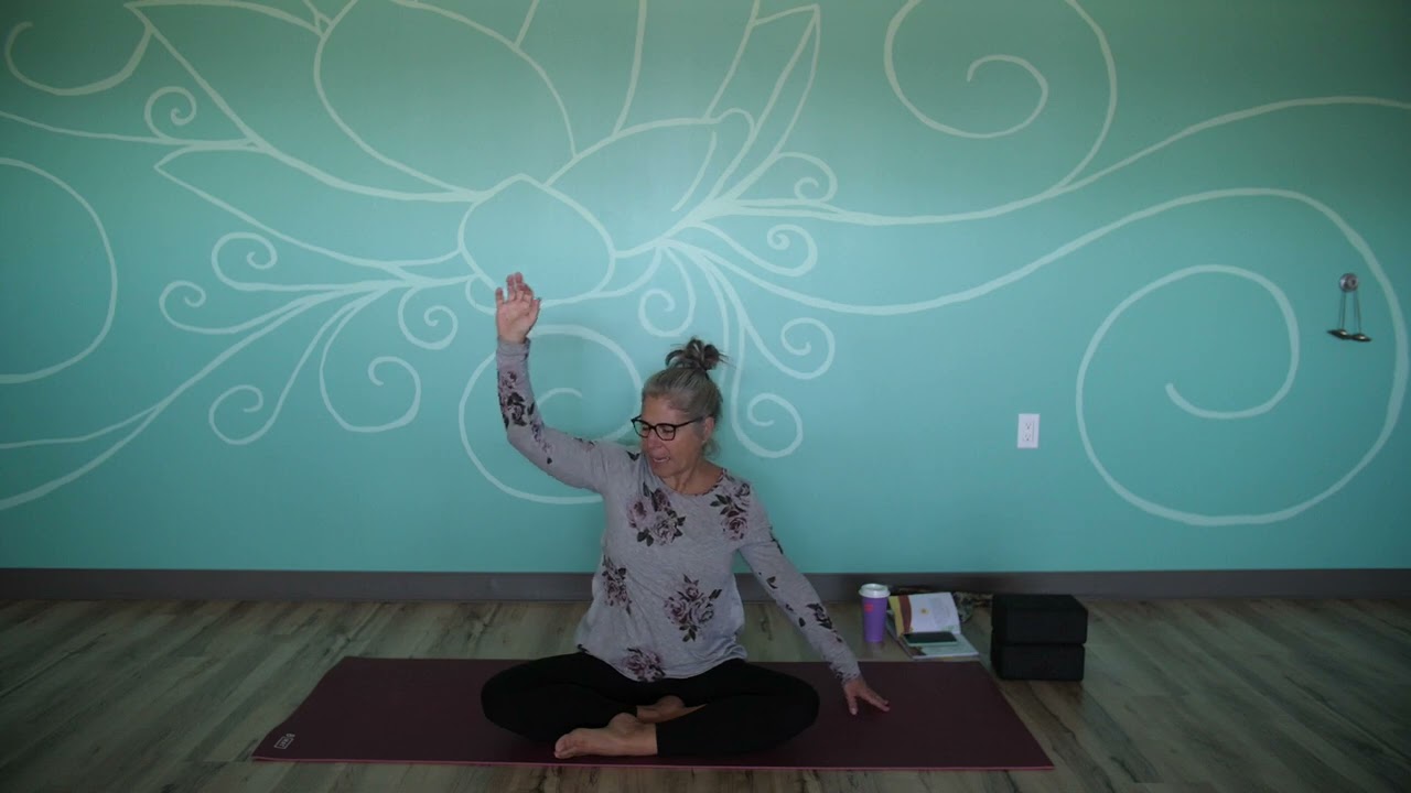 November 11, 2022 - Monique Idzenga - Hatha Yoga Express (Level I)