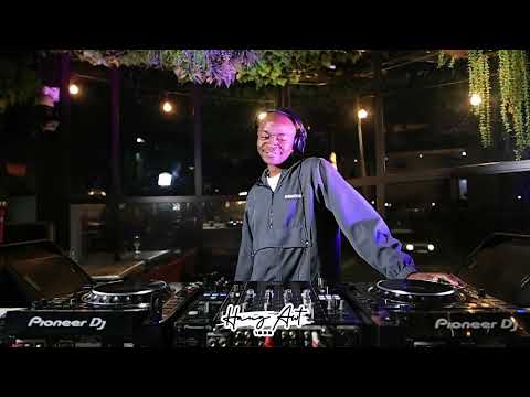 Maxi OFE at the Hangawt 1632 06 October 2025