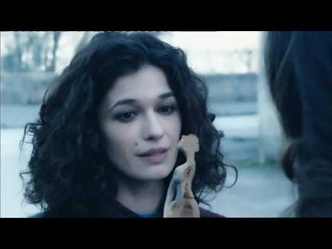 Domani e giovedì il reportage esclusivo “Sorelle – Sui luoghi della fiction con Cinzia TH Torrini”