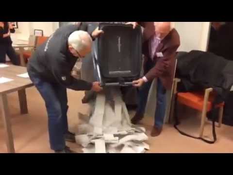 Stembussen in Graft de Rijp worden geleegd