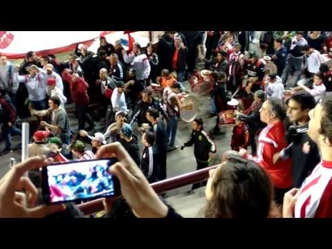 "Hinchada de Estudiantes -Cancha de Lanus 2015-" Barra: Los Leales &bull; Club: Estudiantes de La Plata