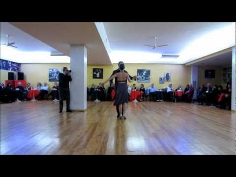 Simona Giarratano y Rodrigo Verón en Los Latinos La Mirada,La Casita de mis Viejos