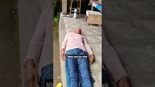 Download lagu Seorang nenek ditagih hutang pasrah minta dibunuh #viral #magelang #plecit #shrots mp3
