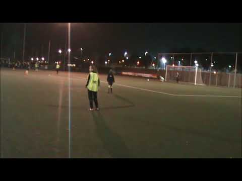 oefenwedstrijd  jongens tegen de meisjes       23-10-2017