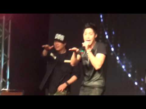 KIM HYUN JOONG (김현중) - KISS KISS | 2K13 FEEL KOREA in Brazil 20130224