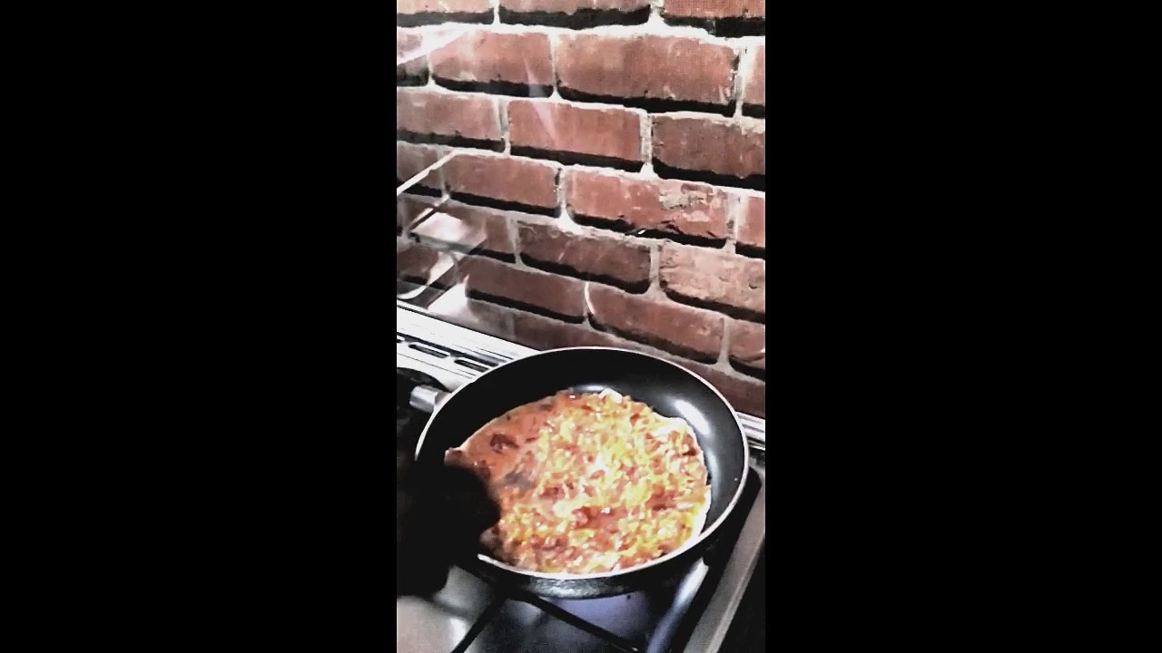 Baked Eggs with Carrot and Tomato
