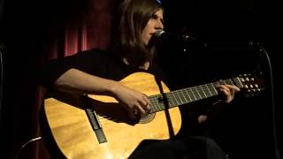 "I'm So Sorry", Aldous Harding - Orléans, Avril 2016