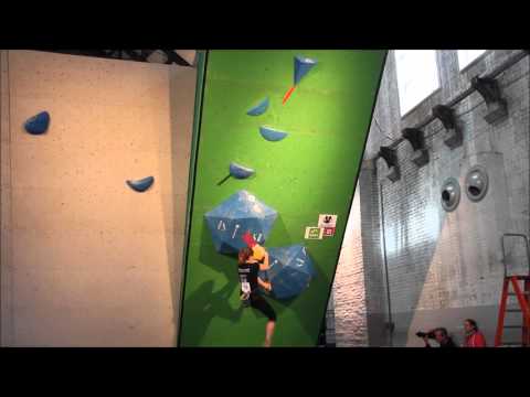 NK boulder 2016 halve finale 1e route Tiba Vroom