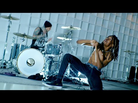 Jasiah - Right Now (feat. Travis Barker) [Music Video]