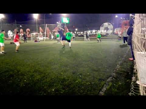 Futbol con familia ( equipo verde ) clasificamos a eliminatorias :)