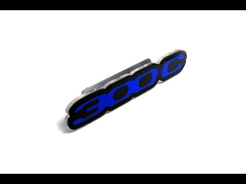 Grill emblem with logo Chrysler 300C 2 gen