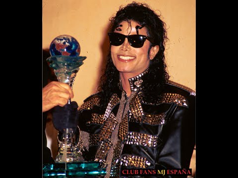 MICHAEL JACKSON recibe el premio “ Michael Jackson Good Scout Humanitarian Award ” ( 14-09-1990 )