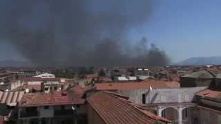 preview picture of video 'Nube tossica ad Orta di Atella 31 08 2013'