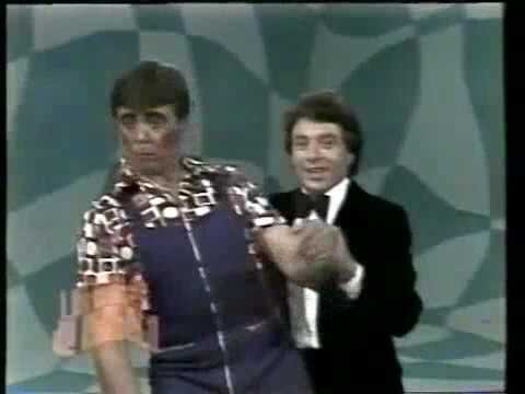 La Carabina de Ambrosio (1979) - Cesar Costa y Pujitos - La parte mas pesada del programa.