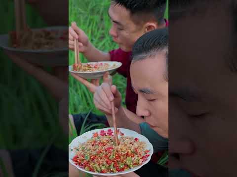 Eating fried rice in the field丨food blind box丨eating spicy food and funny pranks