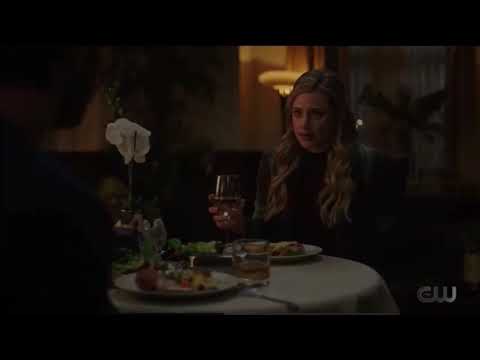 Riverdale 5x10 Betty had argument with Glen about Cooper document she slap him in face.