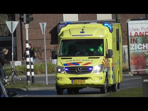 A1 Ambulance 01-125 met spoed naar het Radboud UMC in Nijmegen