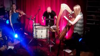 Rachel Newton Trio - Chaidh Mo Dhonnchadh Dhan Bheinn/Proud Maisrie