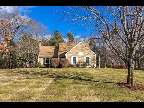 38 Ridge Rd, Pepperell MA - Maura Fitzgerald - Tel 978-877-2741