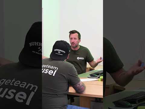 Harte Regeln am Arbeitsplatz 😜 #satire #pflege #sketch #shorts