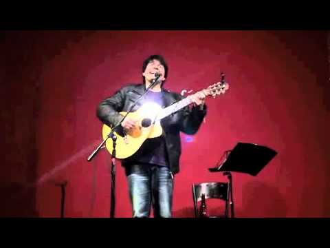 Un Poco no Mucho en Concierto - Arturo Pérez-Tejada
