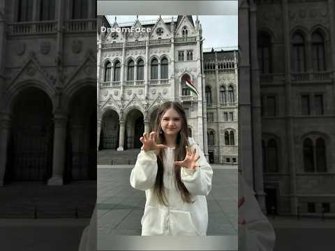 Amelia Uzun 🎡 - BUDAPEST HUNGARY