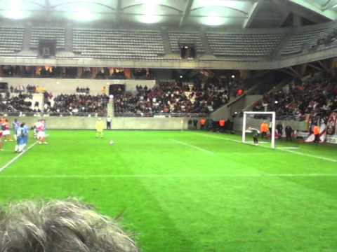 Le pénalti raté de Gaëtan Courtet contre Arles-avignon (28/10/2014)