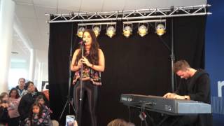 Molly Sanden - Youniverse @ Hedbergs bil Malmö