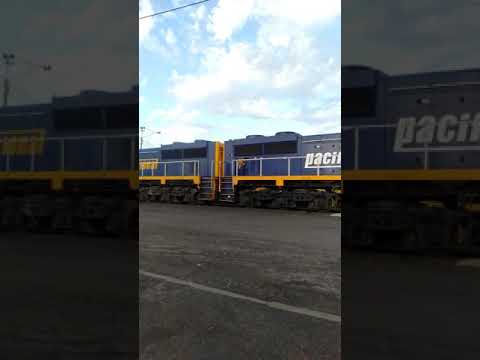 Xr class locos in the siding with there engines going (20/2/2021)