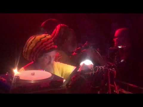 King Shiloh ft red lion - All Praises to Thee / Who Jah Bless & Dub (xl version) @ de helling 130322