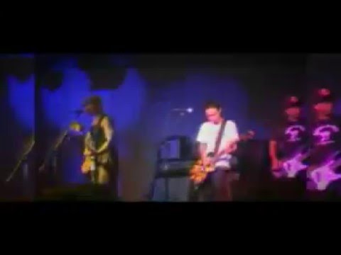 Devildice live in the wave